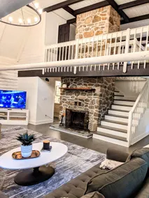 Gorgeous Cabin on 12 acres, Wine/Breweries/Hiking - Image 3