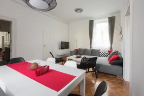 Spacious 3BR APT in the center with big terrace - Image 4