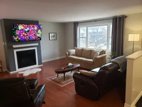 Spacious, quiet and extensively renovated home - Image 4
