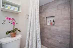 Private Suite Near NRG & Med Center-Free parking - Image 4