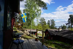 Lakeside cottage with sea view! - Image 3