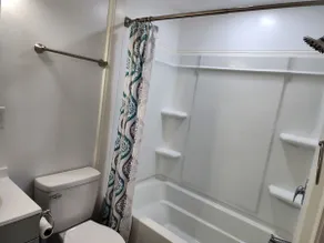 The Flat on Main - Image 4