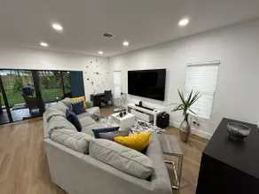 Sleeps 12 · Brand New · 10 Min to Beach · Family - Image 4