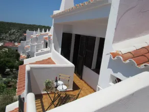 One-bedroom apartment with a sea view - Image 3