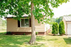 River House - access to Anchor Bay/ Seawall - Image 3