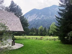 Charming traditional cottage in national park - Image 3