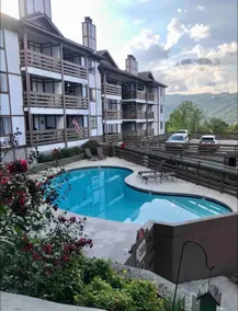 Gorgeous Downtown Gatlinburg w/Views and Pool! - Image 5