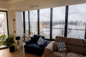 Luxurious penthouse with lake and park view incity - Image 5