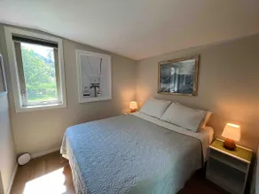 Cozy one bedroom coachhouse in central Nelson! - Image 4