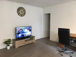 Very nice 2 rooms of 50 m2 near Vélizy - Image 4