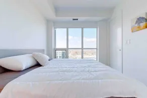 Luxury 2BDR modern private condo in Toronto - Image 5