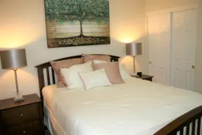 Gorgeous 3-bedroom, close to Nike/Intel/Downtown - Image 5