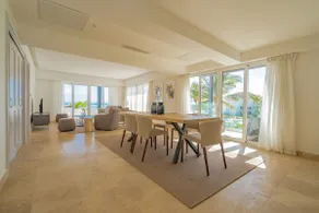 Luxury Oceanfront Apartment with Private Beach - Image 3