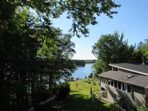 Tree Top Loft in Acadian Forest - Image 4