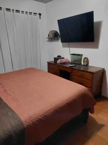 Comfortable and cool downtown house - Image 5
