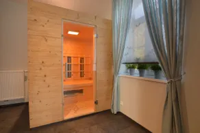 Charming Fens Family Home - Image 4