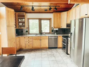 Secluded Lakefront Lodge | Forest Views + Kayaks - Image 2