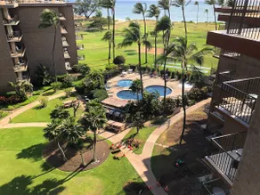 Walk to Beach • FREE Paddleboard • Pools - Image 3