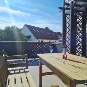Quiet apartment with balcony and terrace - Image 4