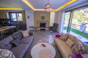 Sea Front Villa with Panoramic View D - Image 3