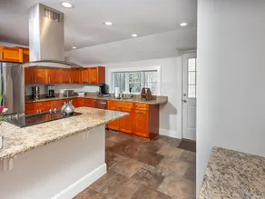 The Elms - 3 Bedroom Ranch Style Near Town - Image 5