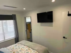 3 mins walk to Dromana Beach, King & Queen bed - Image 5
