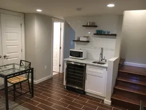 Bright 1BR Edgewood Retreat-Easy Metro to Downtown - Image 3