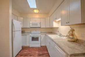 NE Heights Super Sweet 2brm/2bath Home! - Image 2