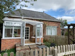 The Little Coach House in Wales - Image 3