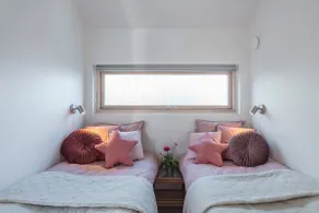 Sparkling newly built house close to city & nature - Image 2