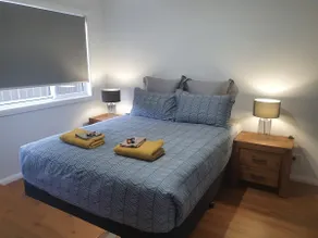 *NEW* 2 bed, 2 bath - spacious & stylish Cottage - Image 4