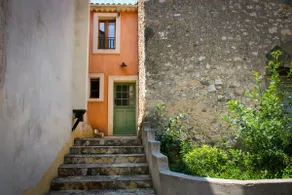 Atypical gîte in an 18th century house - Image 2