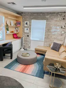Lady Day’s Hideaway🧡 Downtown Arts district studio - Image 2