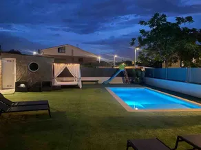 Cozy house with pool near the beach - Image 2