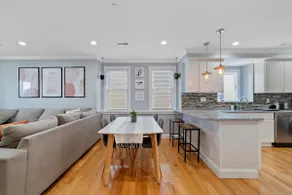 Modern/Luxury | Steps from Zoo & Golf Course - Image 2