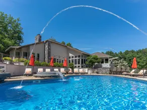 NEW! 21 Acre Modern Luxury Estate. Pool*Gym*Movie - Image 2