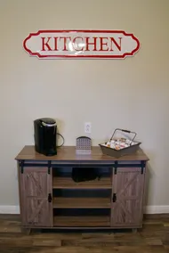 Cozy 2 Bedroom home in a peaceful neighborhood - Image 5