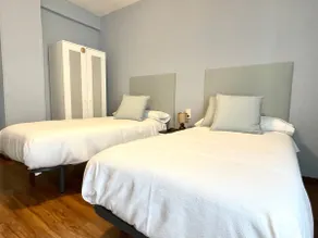 Centrally located and comfortable apartment C - Image 4