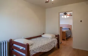House in Little Italy for couple who want privacy - Image 3