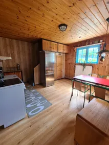 Forest hill. Small cozy house. Three rooms, kitchen. - Image 4