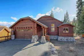 Spacious 5BR Forest View cabin Hot Tub & Game Room - Image 2
