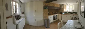 Lovely listed cottage in old centre with garden. - Image 2