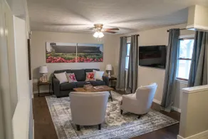 The Roomy Ranch - Near Ark Encounter - Image 2