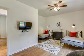 The Carriage House at King's Crossing - Image 5