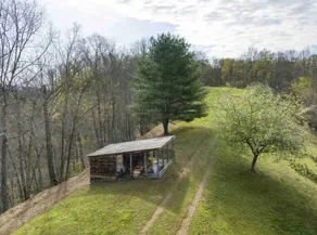 Fluffy Bottom Farm’s Serenity Cabin - Image 4
