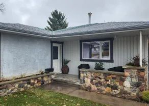 3 Bdrm bungalow with Hot tub - Image 3