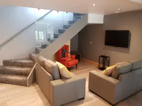Spacious urban apartment. - Image 2