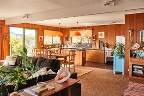 THE LOBSTERPOT BEACH HOUSE - views and walking distance to shops - Image 2