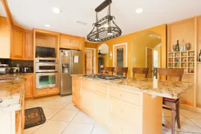 Beautiful and Spacious Hacienda Ranch Home - Image 5