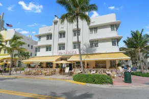 Iconic Ocean Drive | Beachfront | Guest Favorite - Image 2